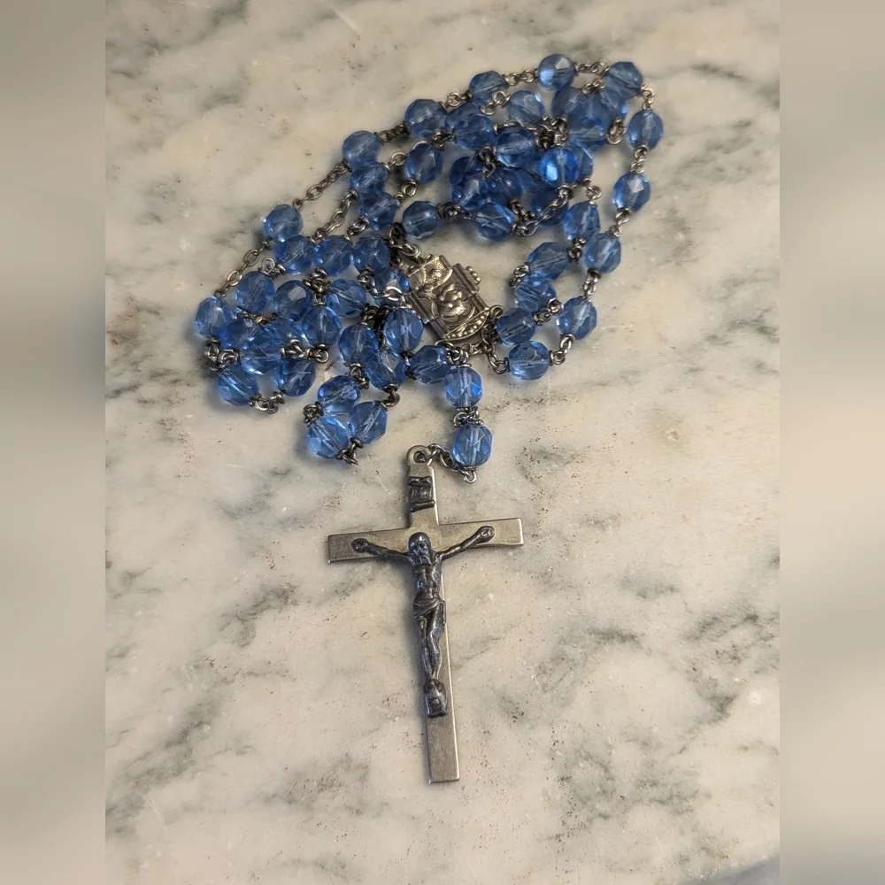 Rosary Beads Blue Silvertone Crucifix Well made Beautiful Italy Vintage